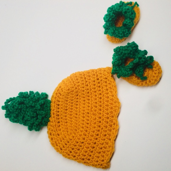 HP🍍Pineapple baby hat and shoe set crochet 0-3mo - Picture 7 of 8